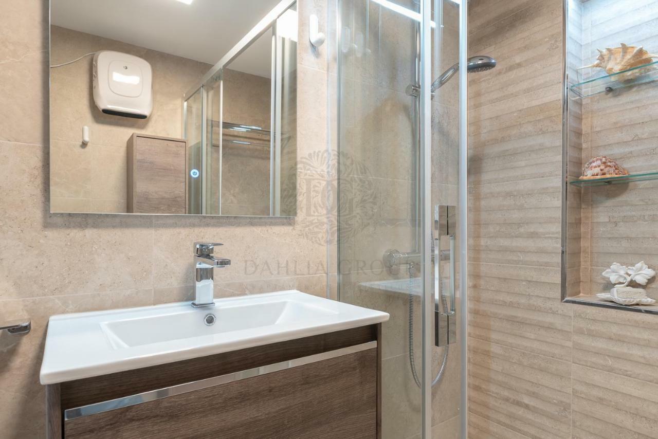 El Faro Beach Apartment By Dahlia Group Estepona Extérieur photo